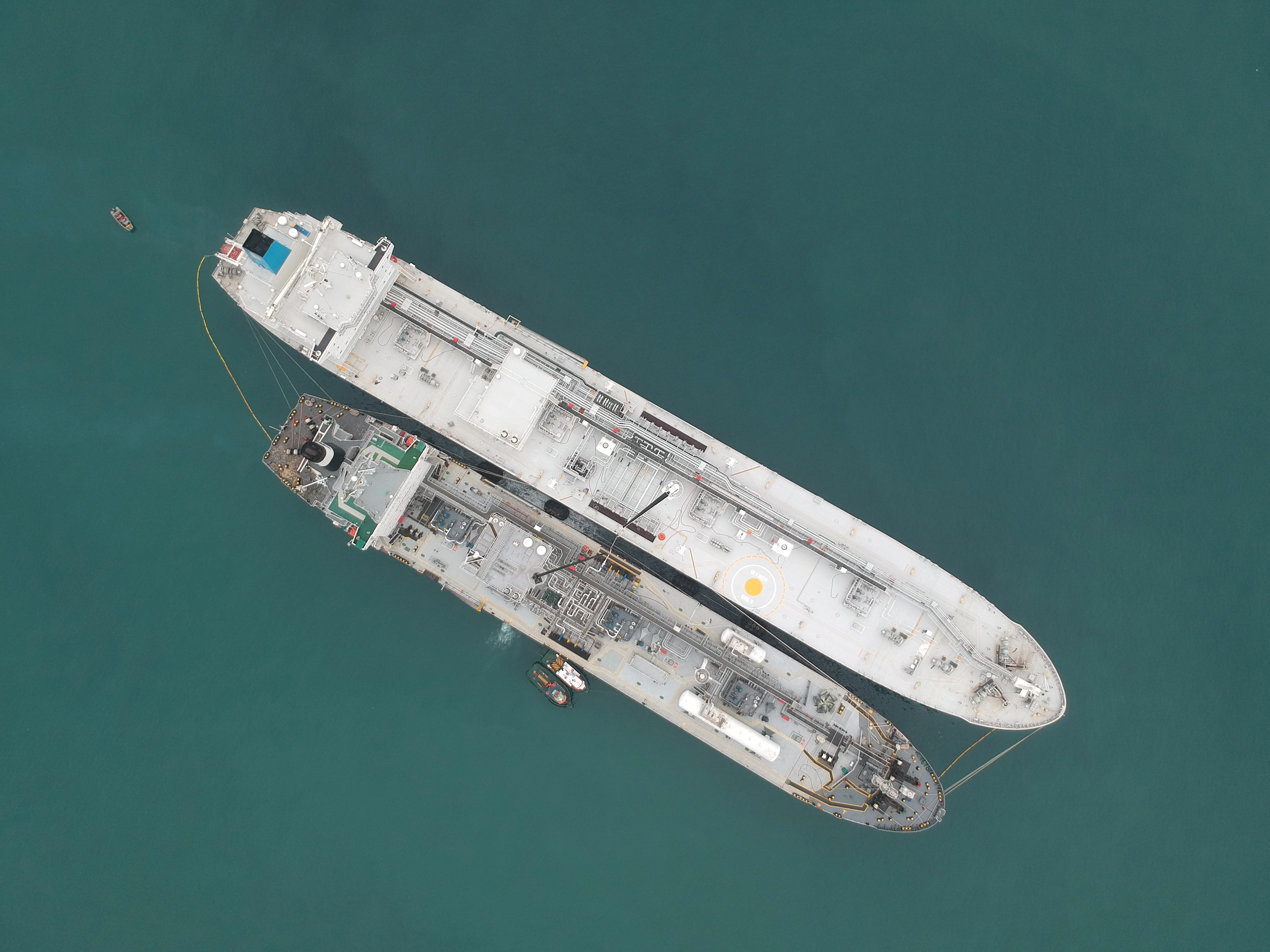 Fendercare Marine has been awarded a Certificate of Excellence by the Dubai Maritime City Authority for the highest safety.