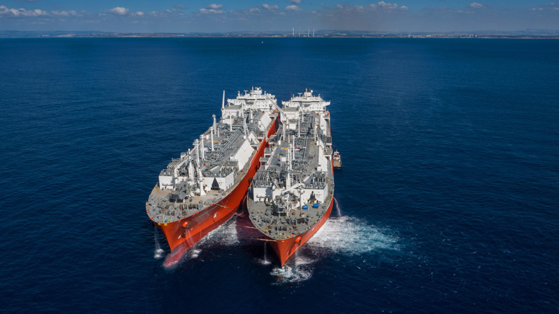 LNG ship-to-ship transfer