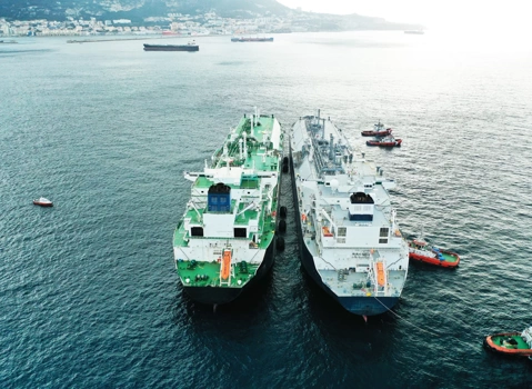LNG STS transfer