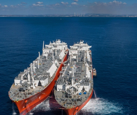 LNG STS transfer