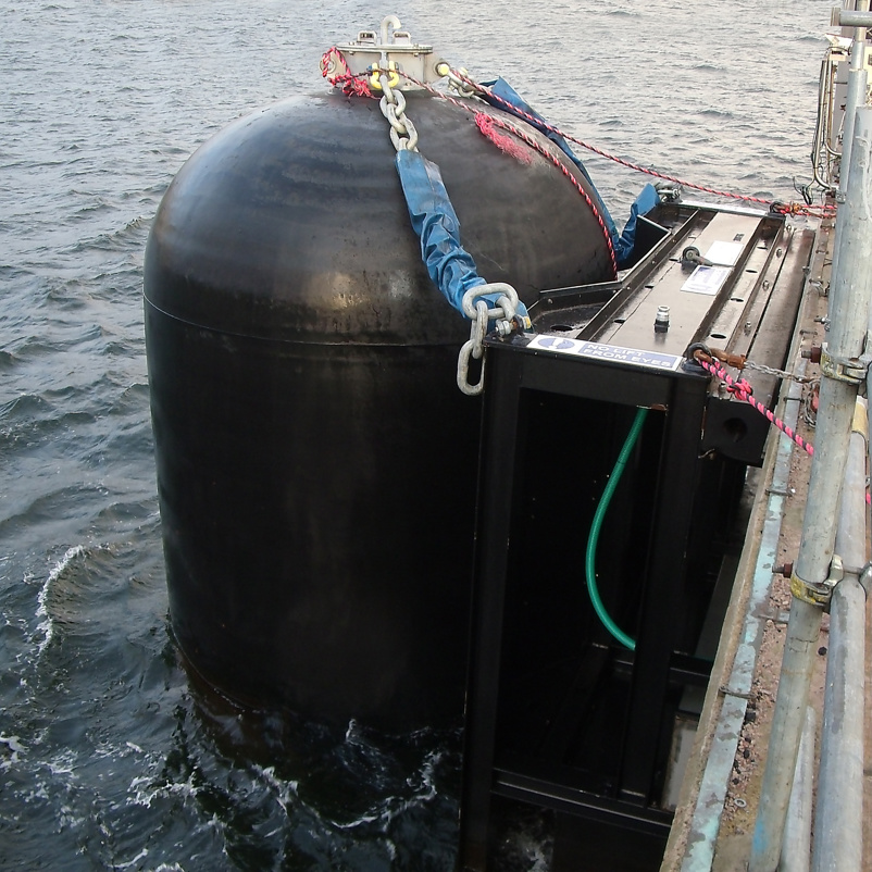 Yokohama hydro-pneumatic fender